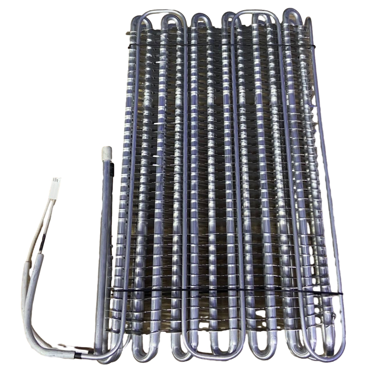 Испаритель холодильника в сборе с тэном оттайки Beko, 4698770100