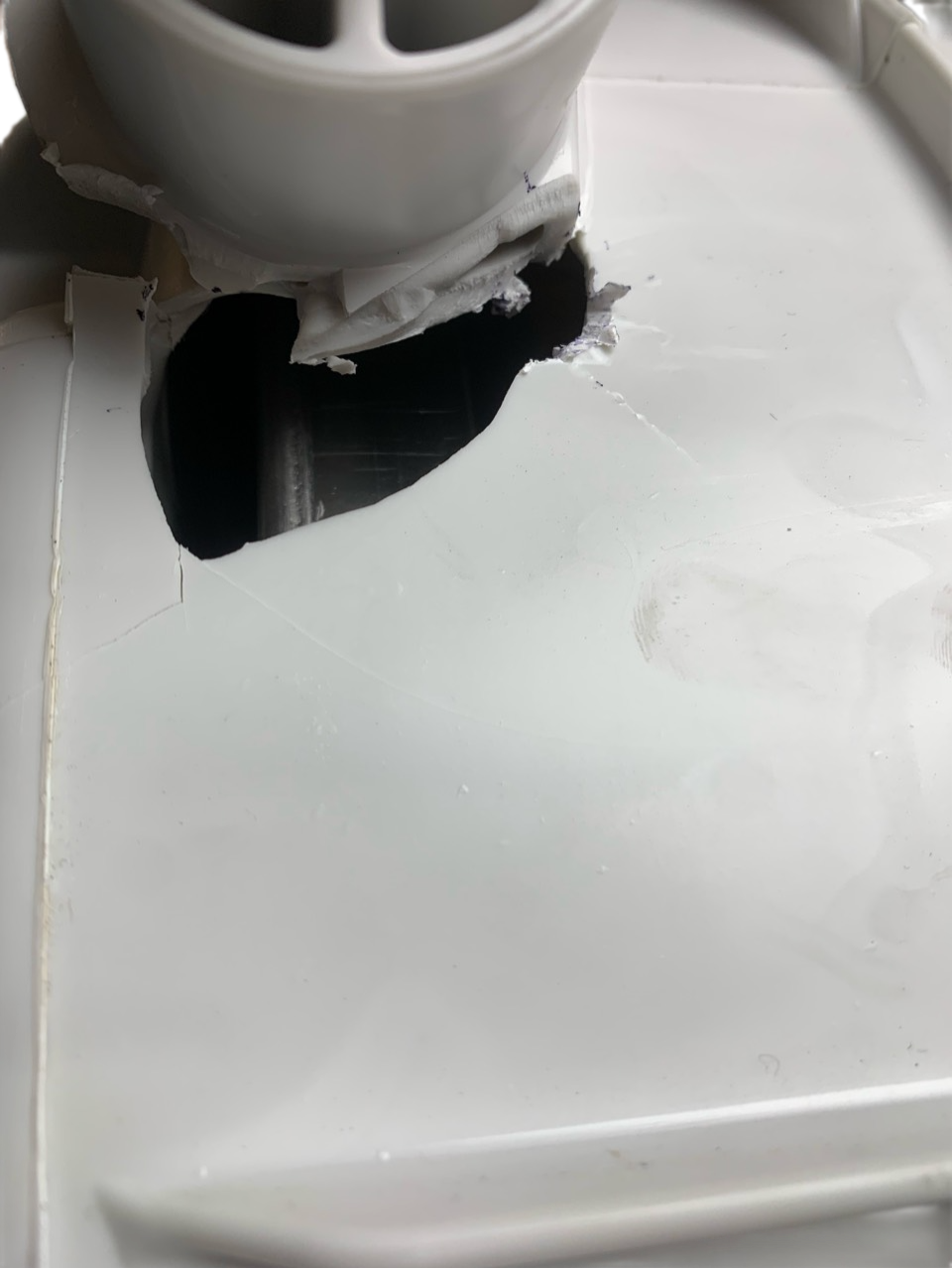 Бак в сборе стиральной машины Indesit, Ariston C00293409/C00109633, УЦЕНКА дырка
